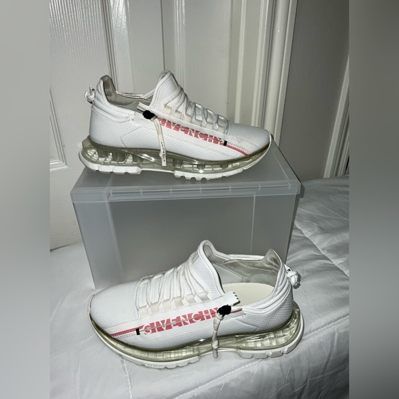 Givenchy-Spectre Runner Sneakers - Picture 3 of 15